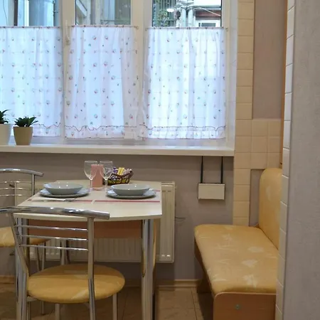 Old Courtyard Hretska Apartment Odessa