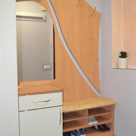 Old Courtyard Hretska